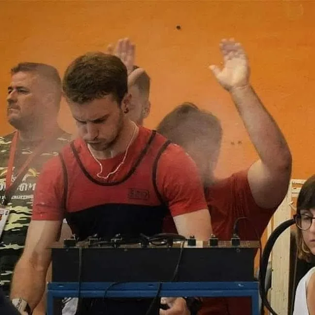 Arturo Carrasco González - Entrenador Personal Hybrid Training y Powerlifting